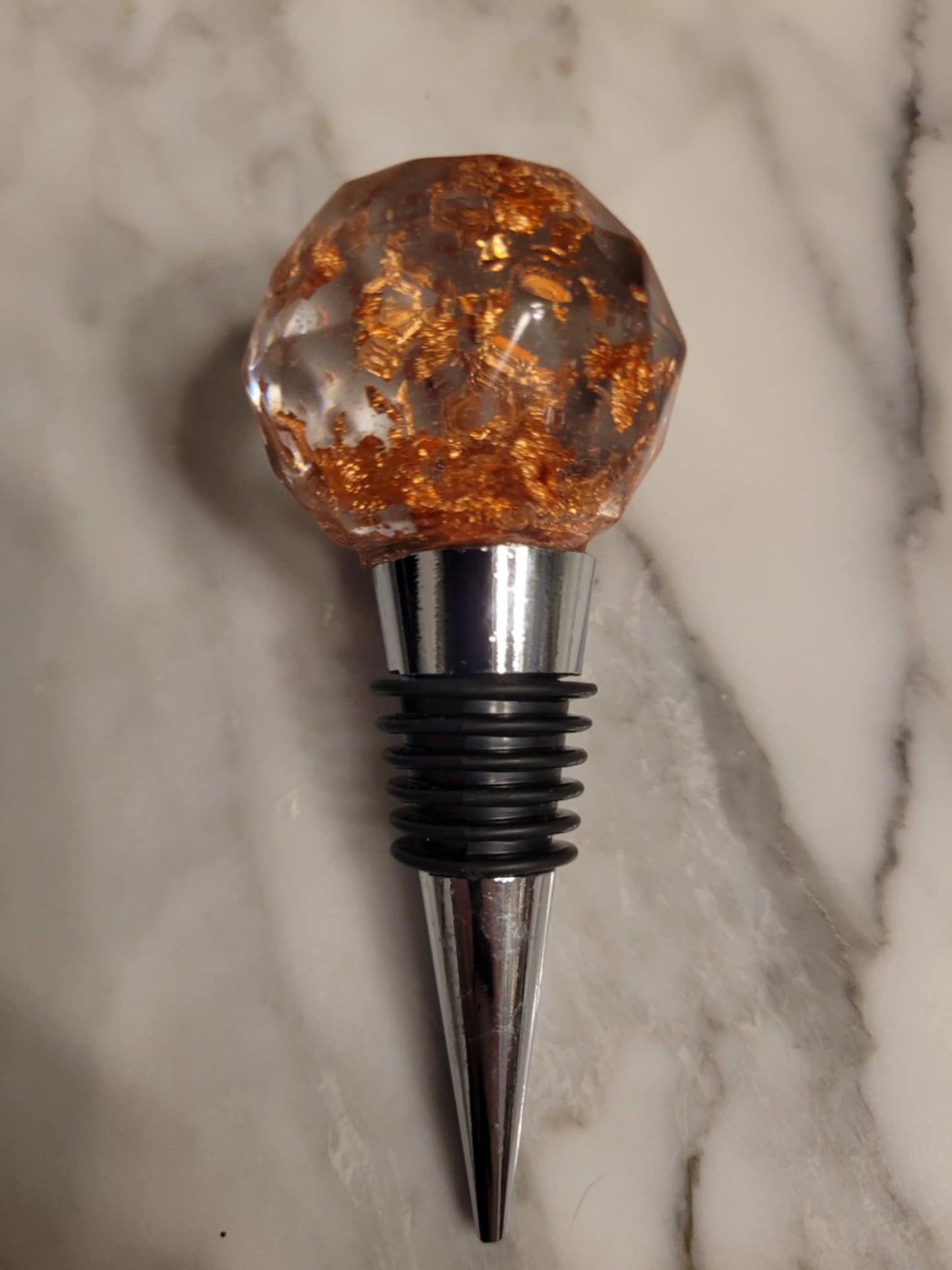 Rose gold faceted wine stopper