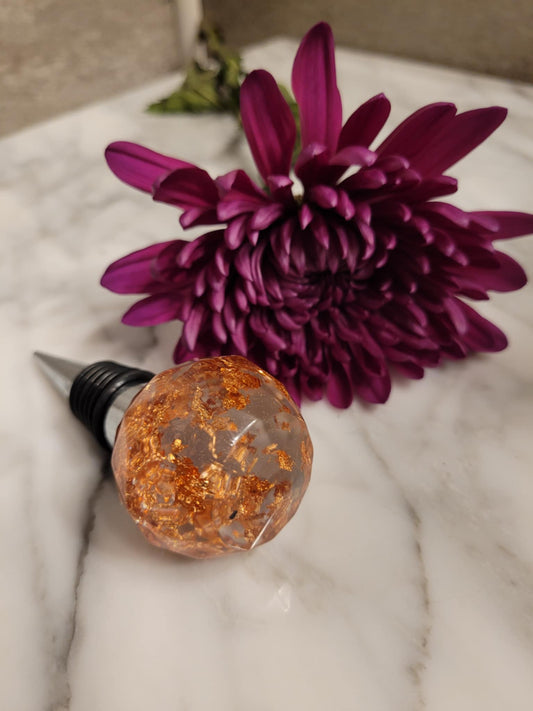 Rose gold faceted wine stopper